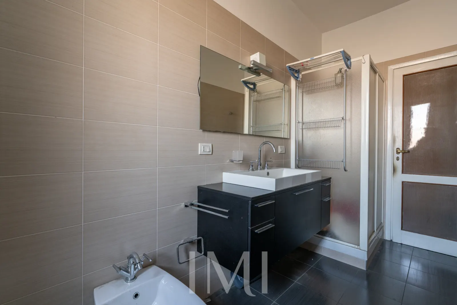 Bagno: Piazza S. Belfanti 6
