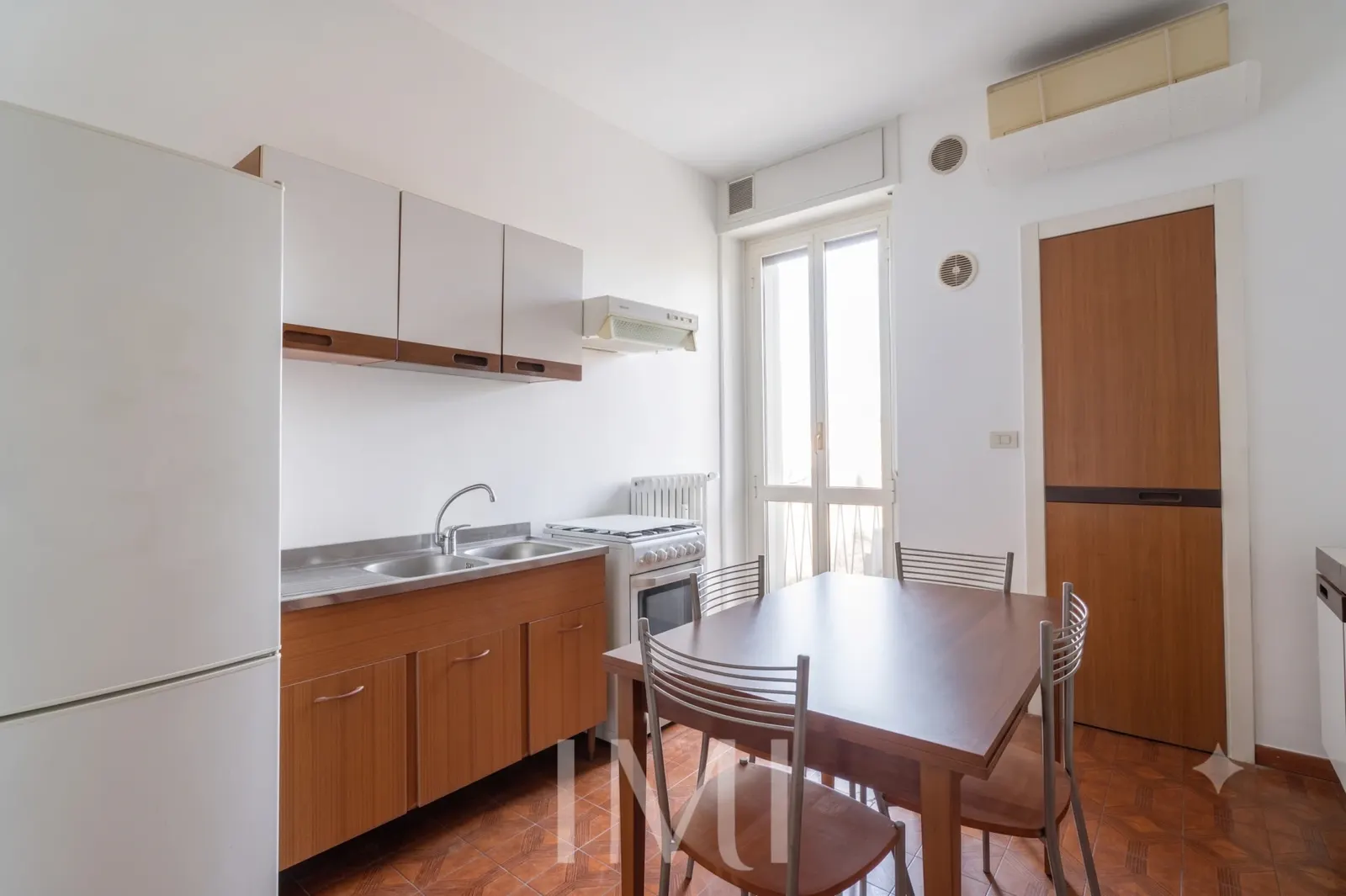 Cucina: Piazza S. Belfanti 6