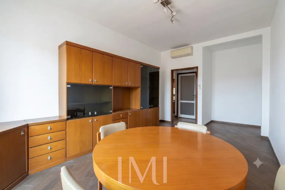 Living: Piazza S. Belfanti 6