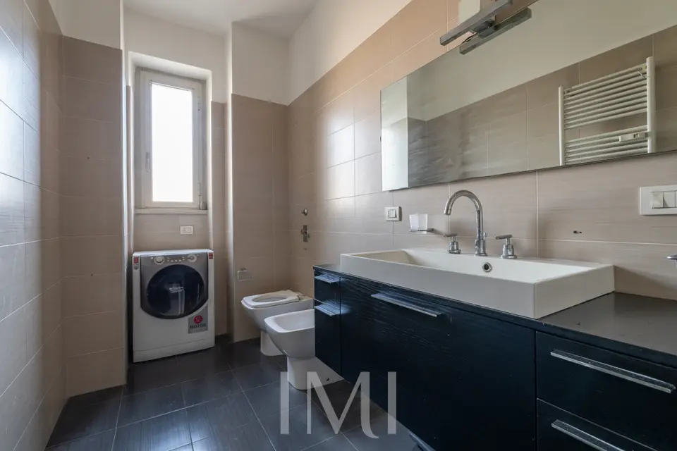 Bagno: Piazza S. Belfanti 6