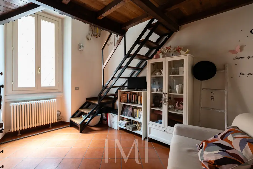 Appartamento in vendita a Milano: Via Giambellino 9