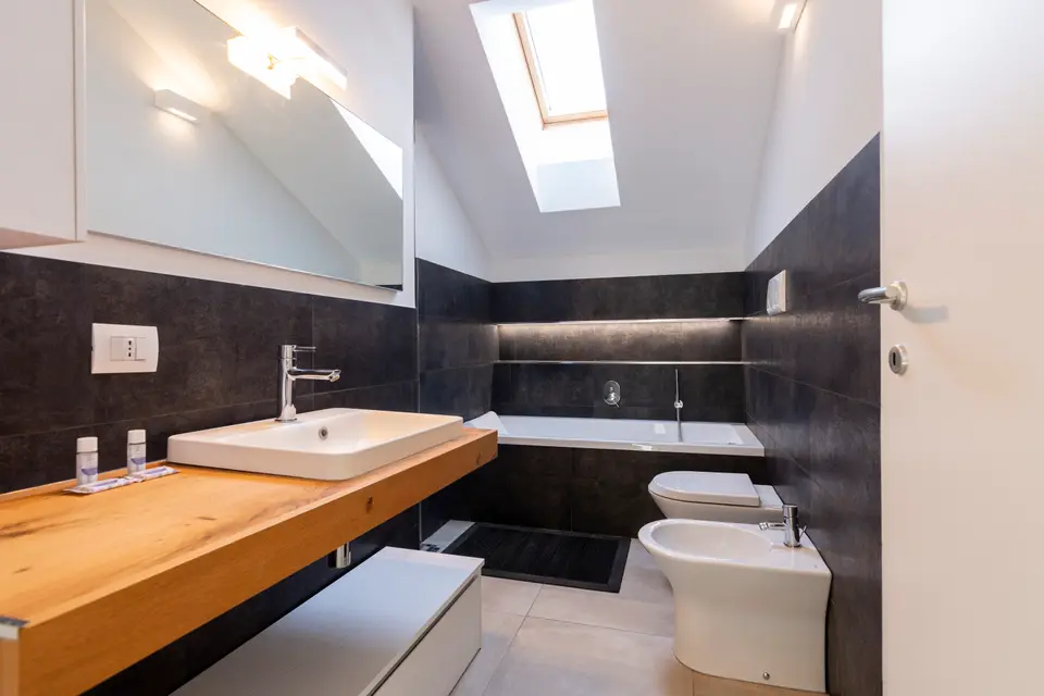 Bagno: Piazzale Geremia Bonomelli 8