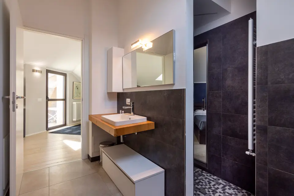 Bagno: Piazzale Geremia Bonomelli 8