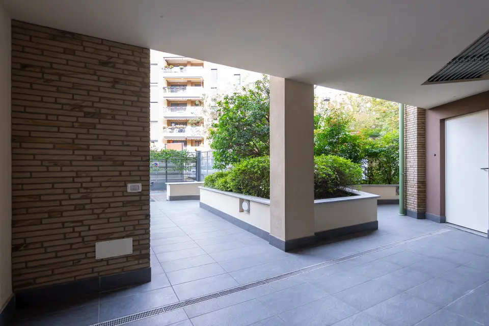 Parti comuni: Piazzale Geremia Bonomelli 8