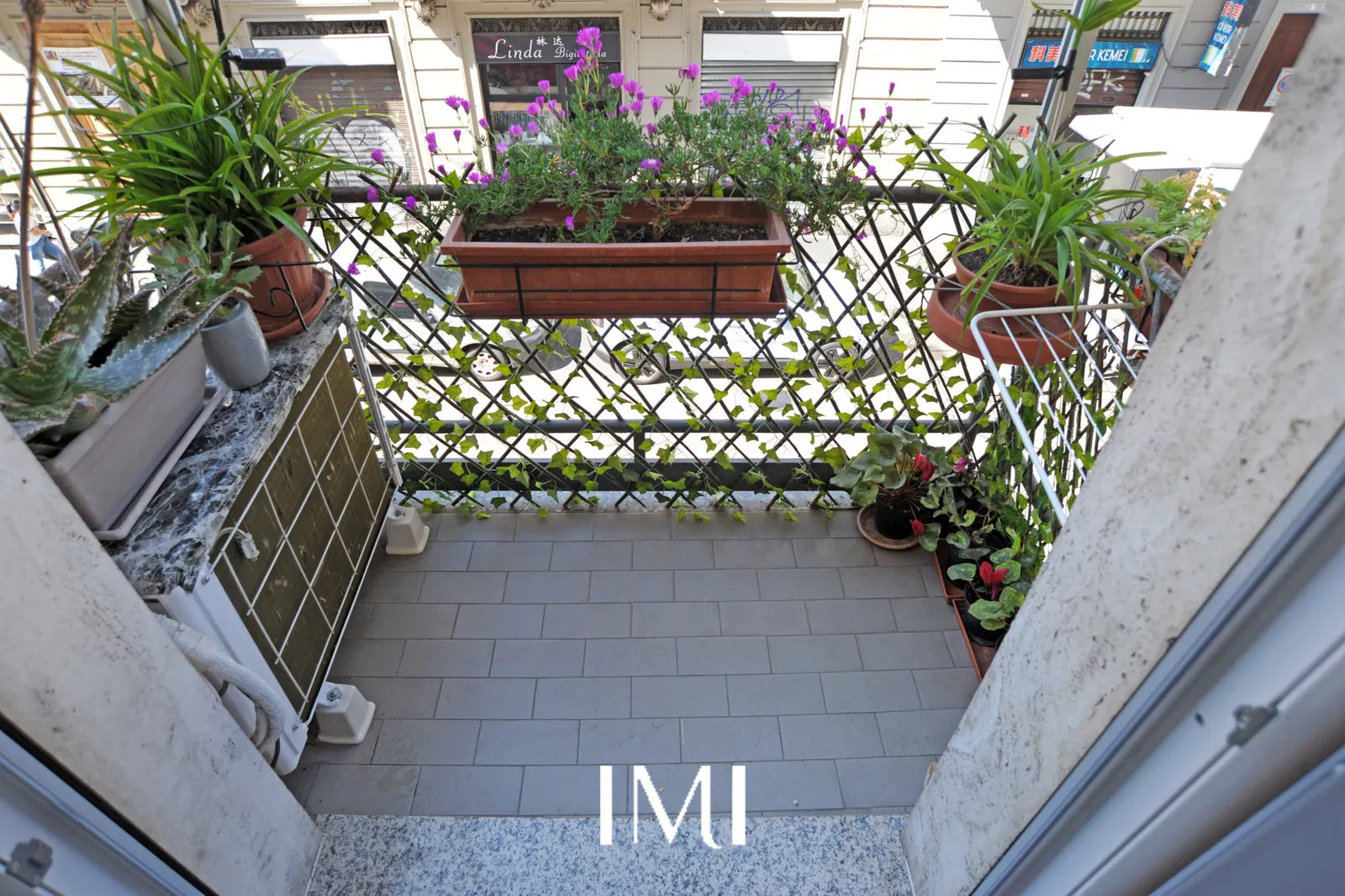 Balcone: Via Rosmini 8 