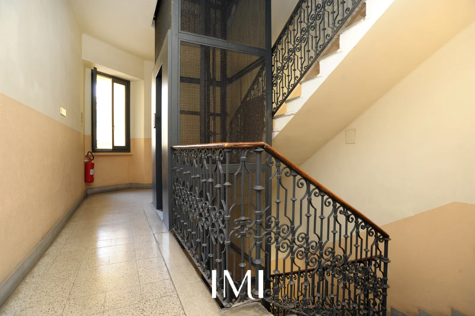 Parti comuni: Via Rosmini 8 