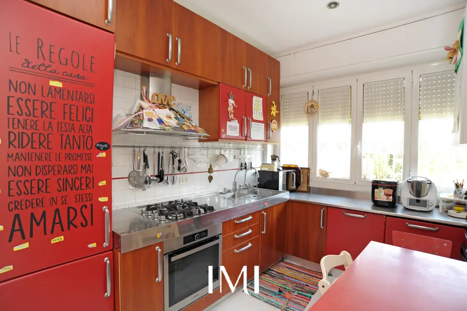 Cucina: Via Gavirate, 16