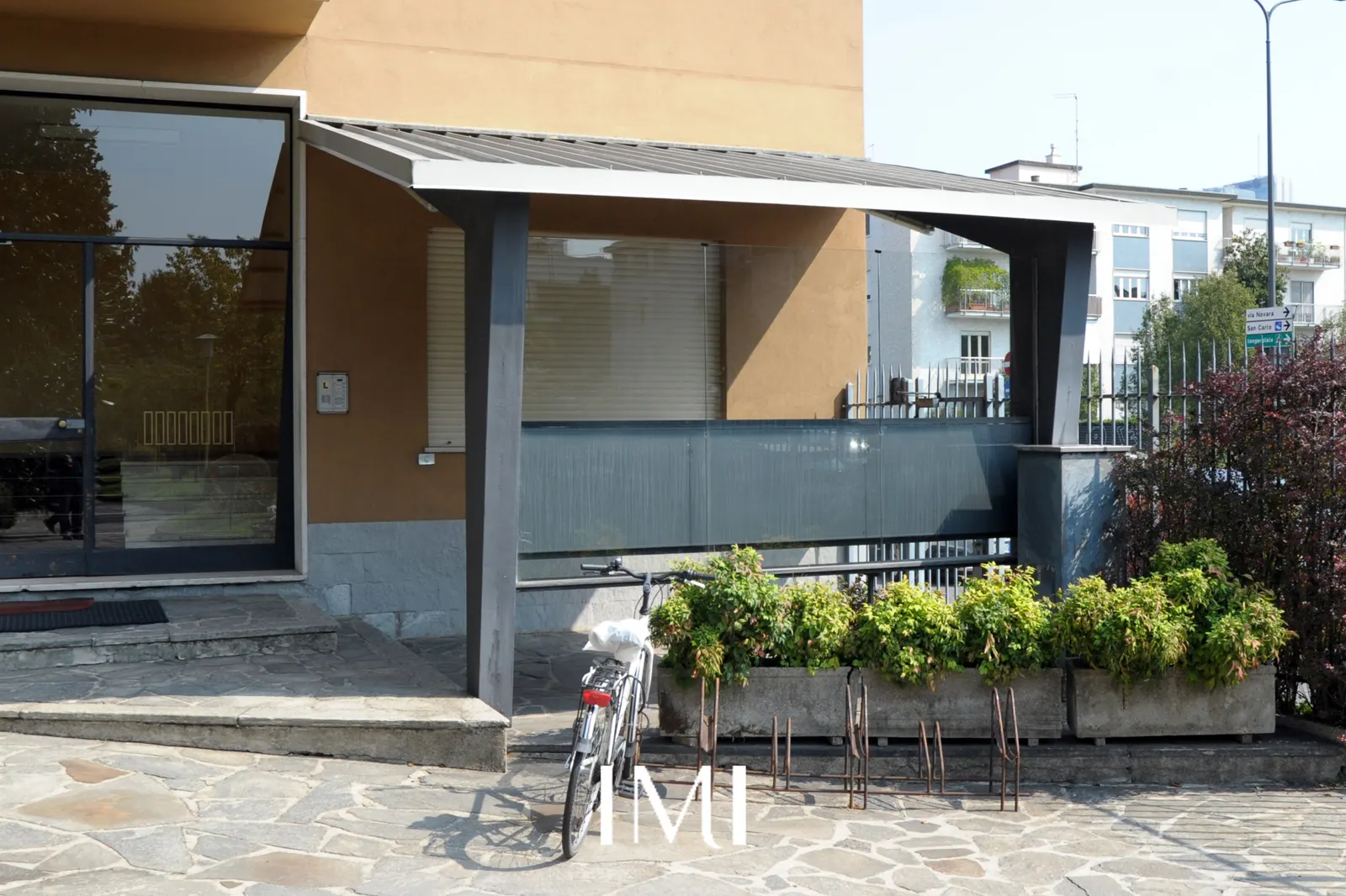 Giardino: Via Gavirate, 16