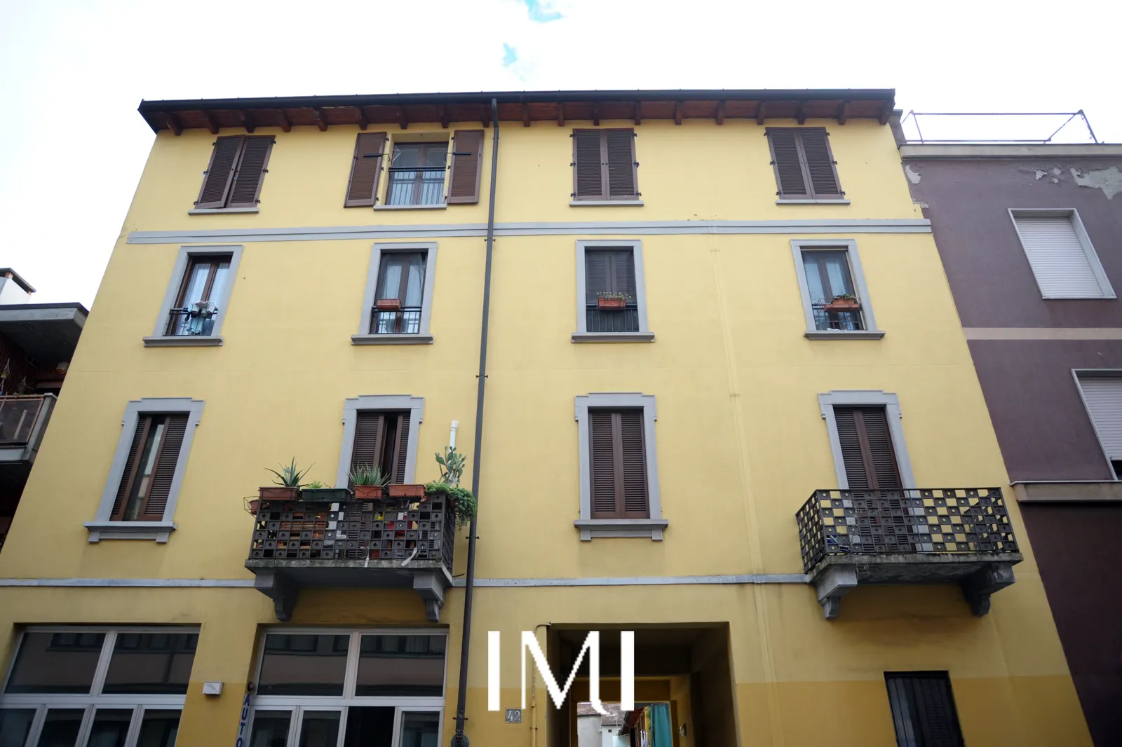 Facciata: Via Asiago, 42 