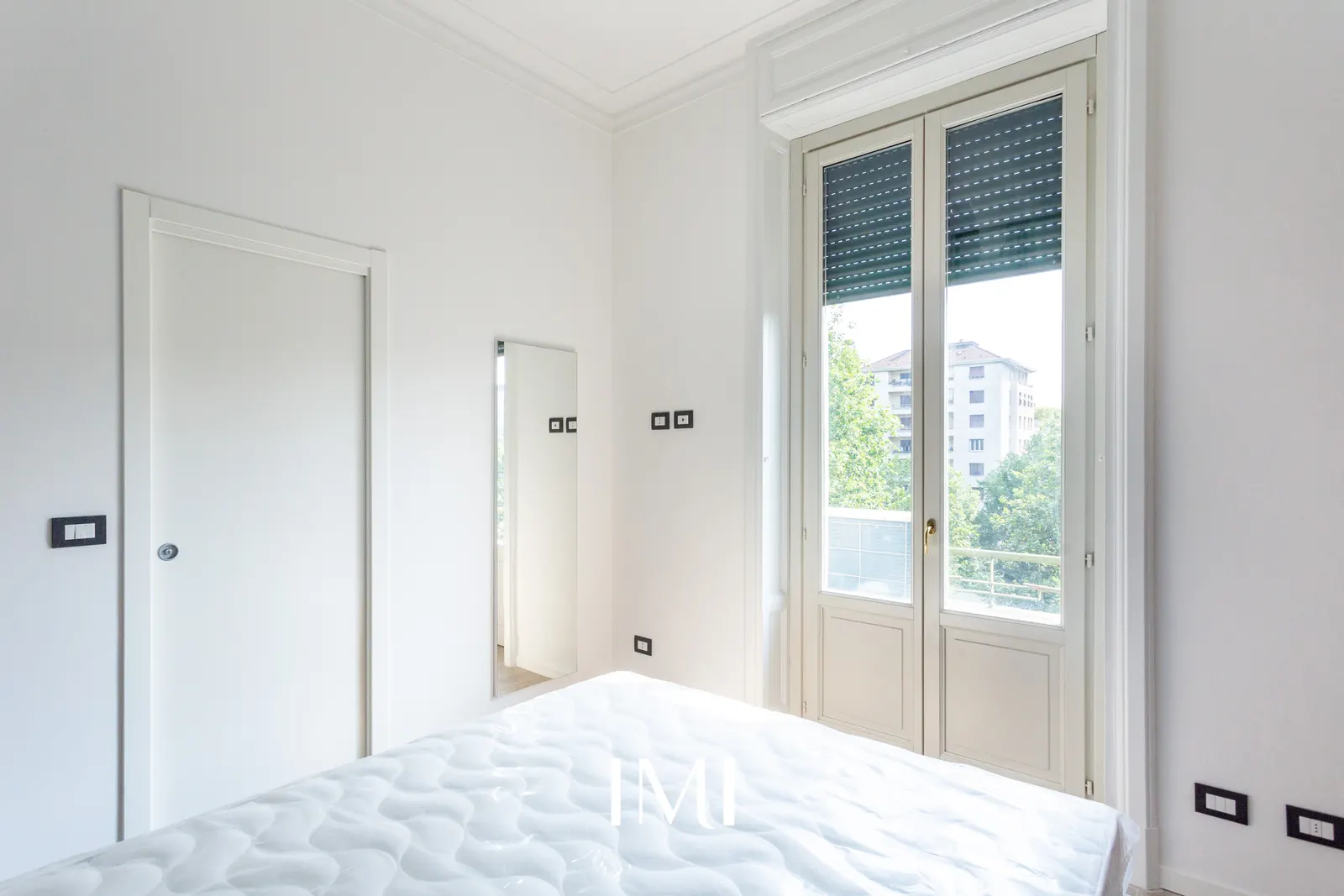 Camera: Corso Sempione, 42