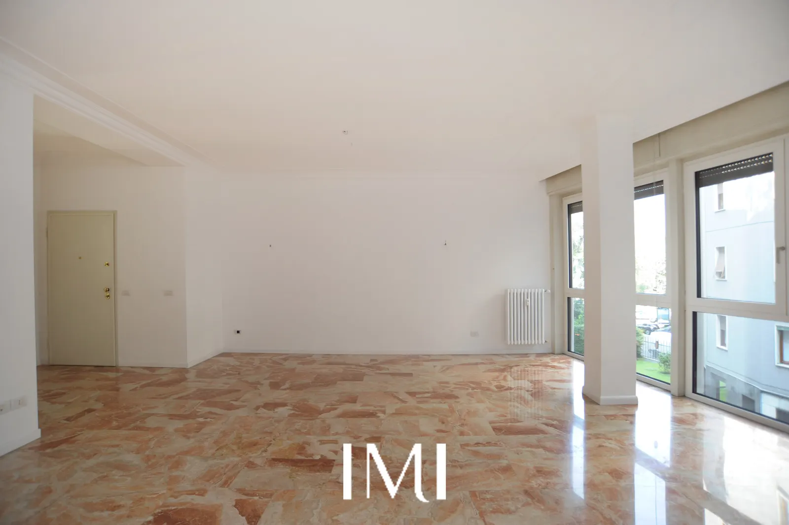 Soggiorno: Via Mussi, 4 