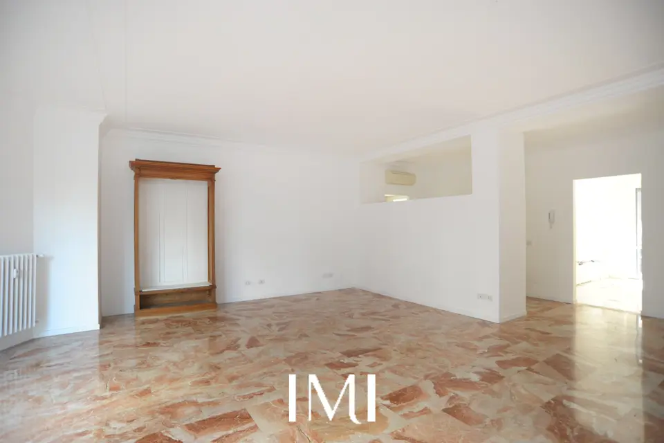 Soggiorno: Via Mussi, 4 