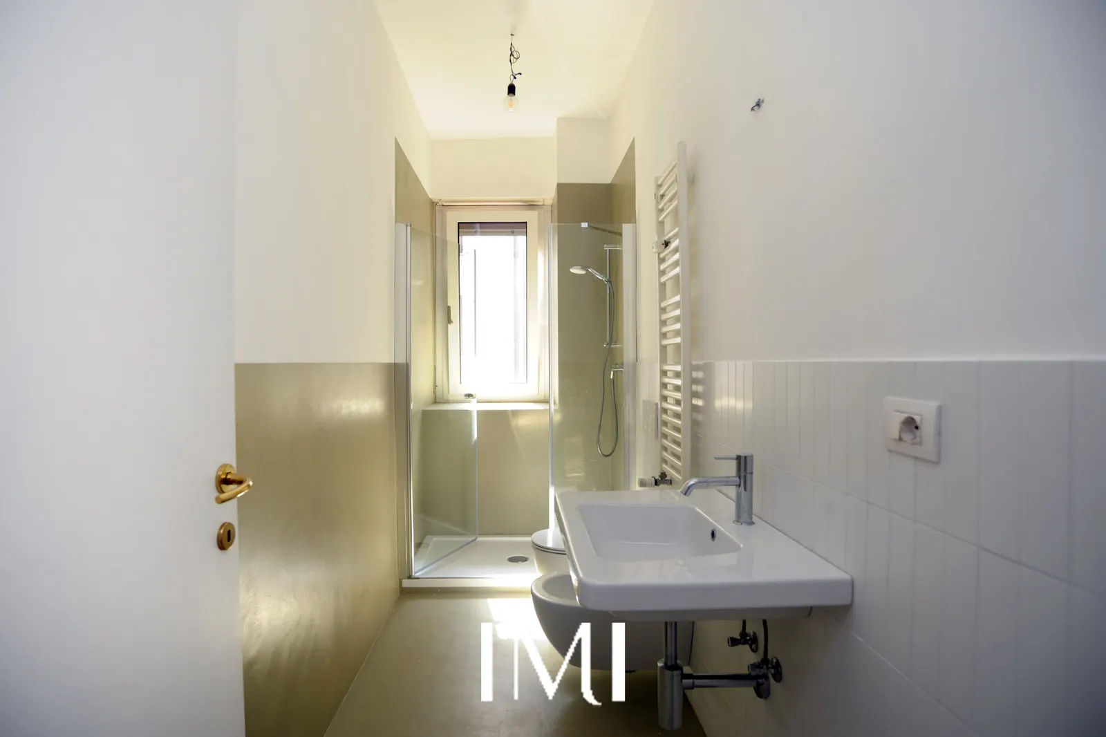 Bagno: Via Mussi, 4 