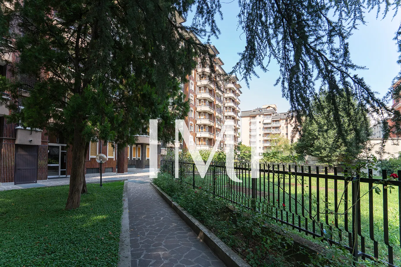 Appartamento: Trilocale piazza Tirana 6, Giambellino, Milano