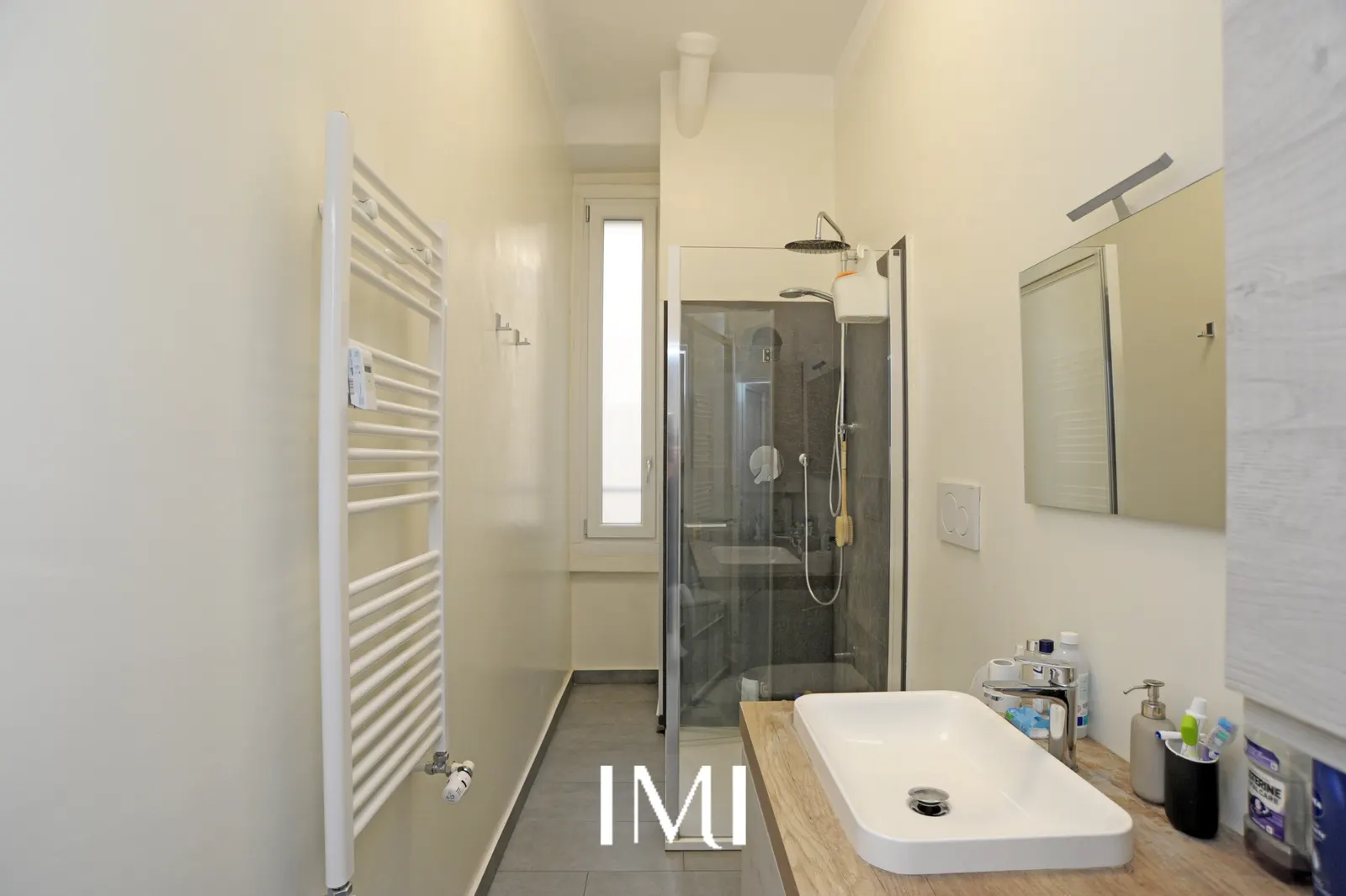 Bagno: Via Procaccini 47 