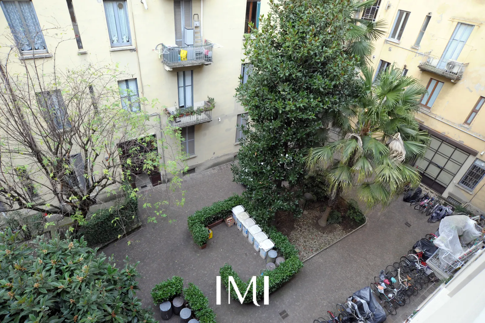 Vista: Via Procaccini 47 