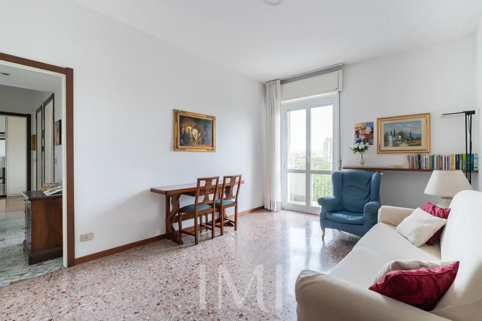 Soggiorno: Via Lodovico il Moro, 61
