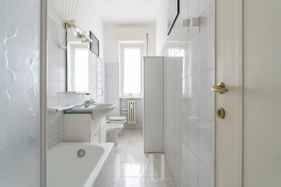Bagno: Via Lodovico il Moro, 61