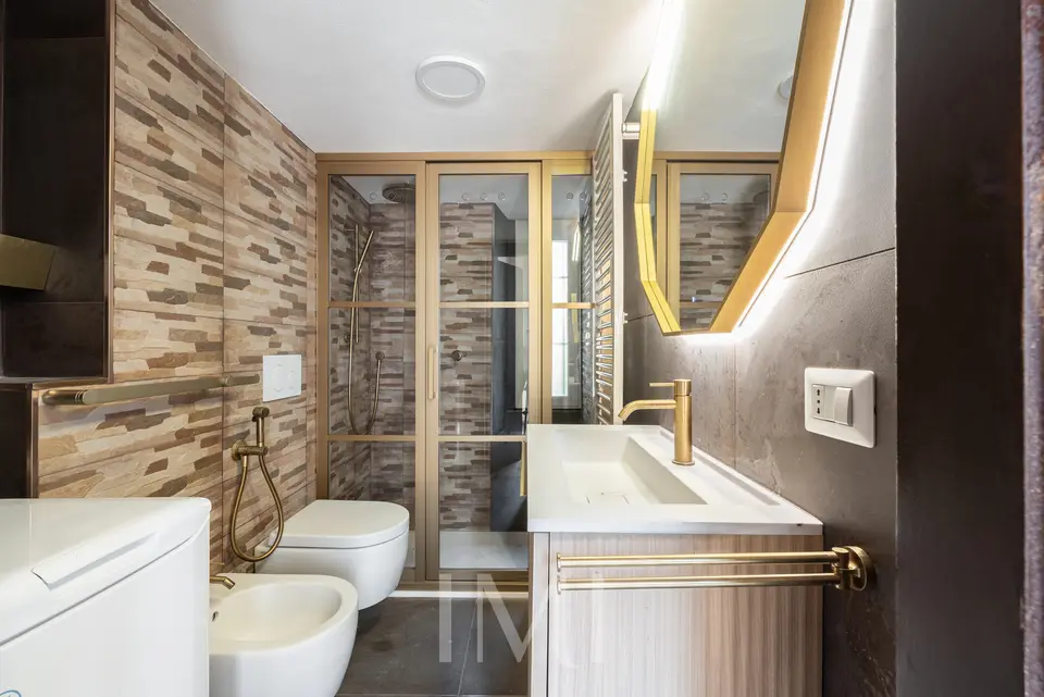 Bagno: Via Ippodromo, 2