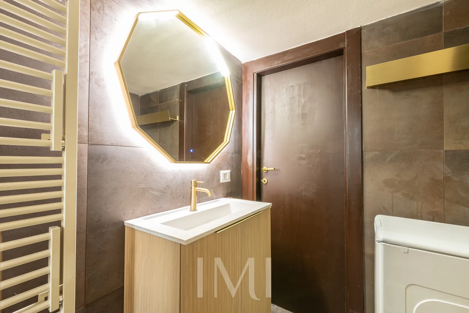 Bagno: Via Ippodromo, 2