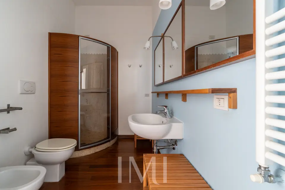 Bagno: Via Casale 5