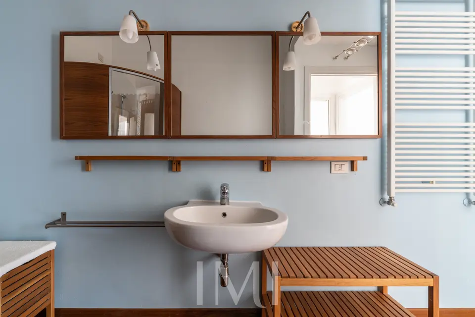 Bagno: Via Casale 5