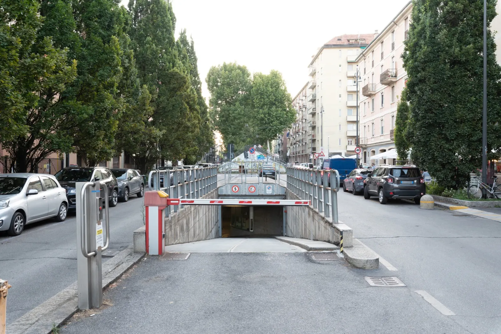 Garage/box Auto: Via Pavia