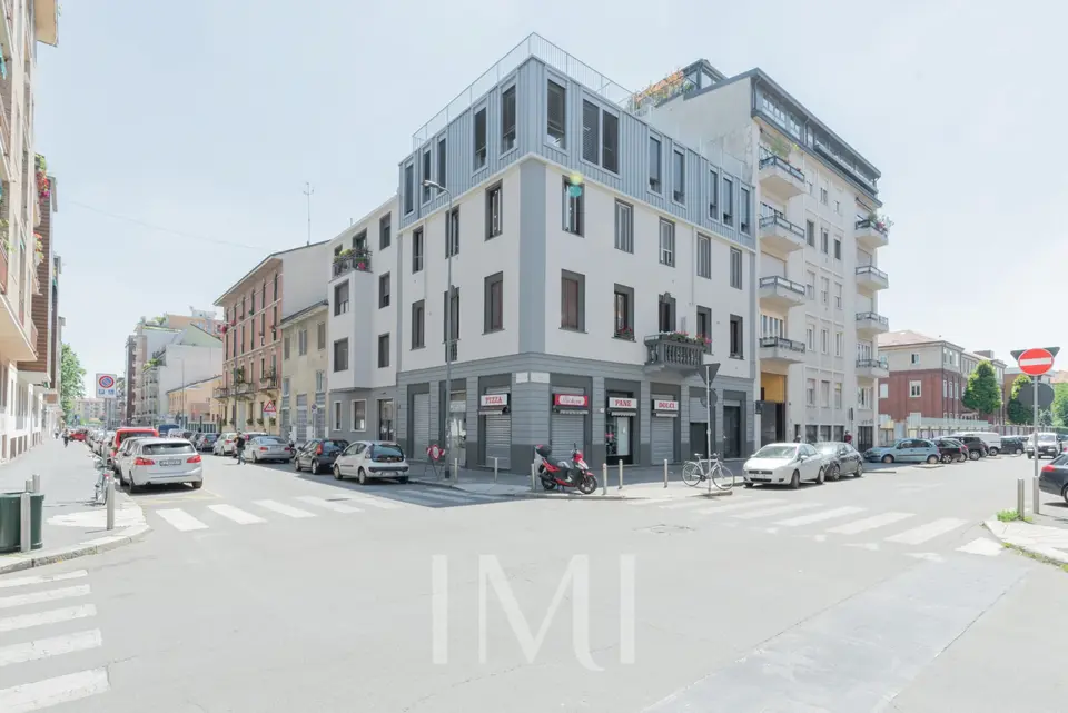 Negozio in affitto a Milano: Via Tito Vignoli 39