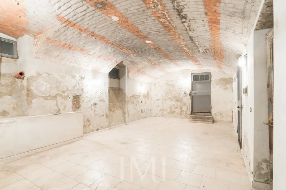 Cantina/solaio in vendita a Milano: Via F. Brioschi 48 (cantina)